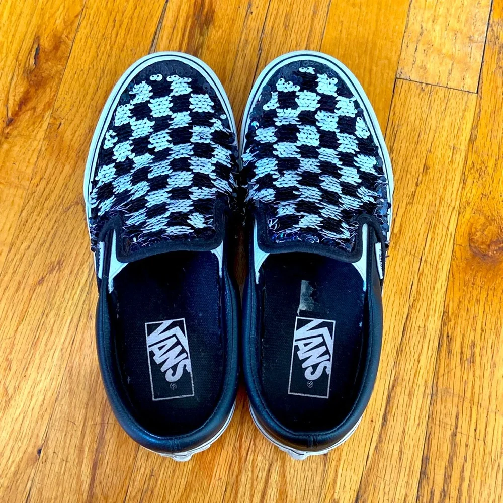Sequence checkered color changing vans. Size 7. Slightly worn. - Picture 3 of 4